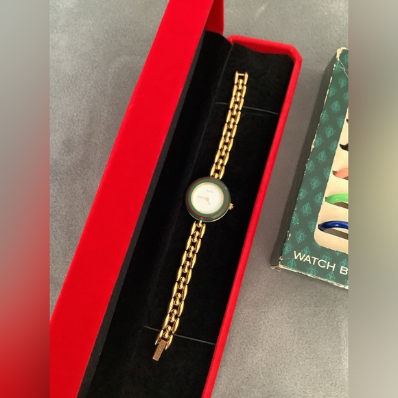 Gucci change bezel watch w/ bezels ππβ€οΈπ€ - Picture 4 of 12